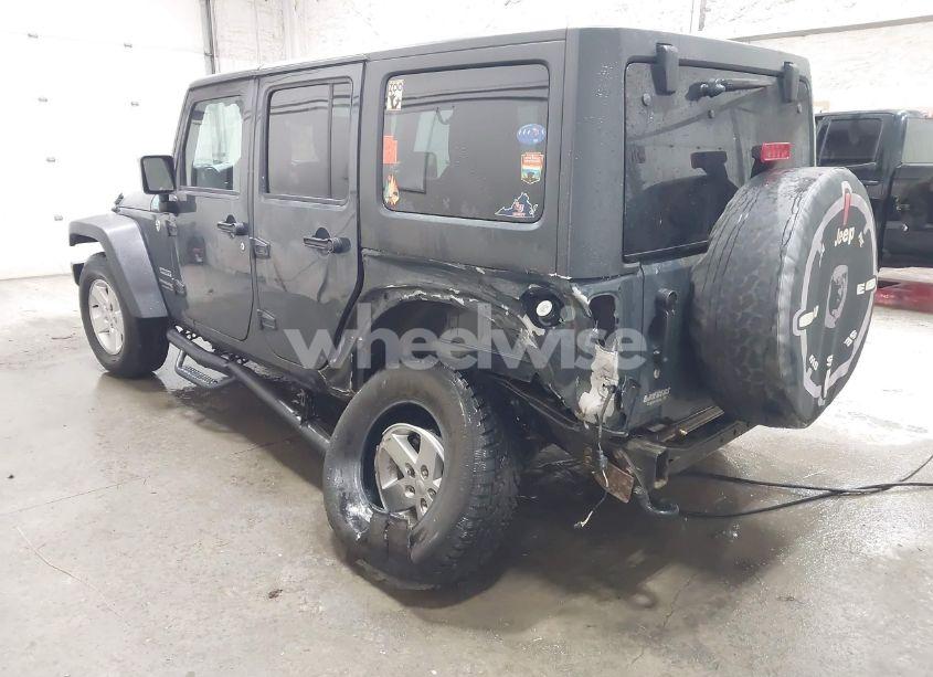 Photo 3 of 2018 Jeep Wrangler JK UNLIMITED SPORT S 4X4 (VIN 1C4BJWDG9JL890272)