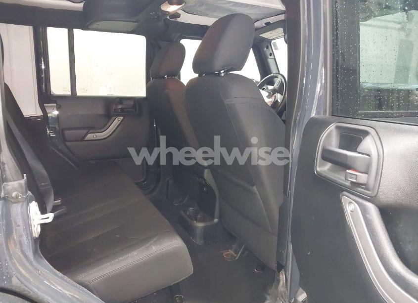 Photo 8 of 2018 Jeep Wrangler JK UNLIMITED SPORT S 4X4 (VIN 1C4BJWDG9JL890272)