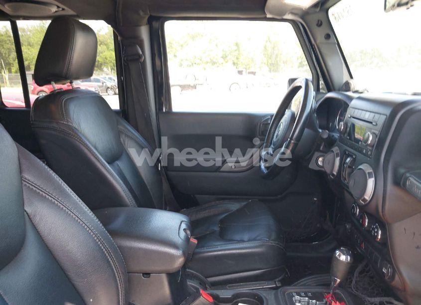 Photo 5 of 2014 Jeep Wrangler UNLIMITED SPORT (VIN 1C4BJWDGXEL104033)