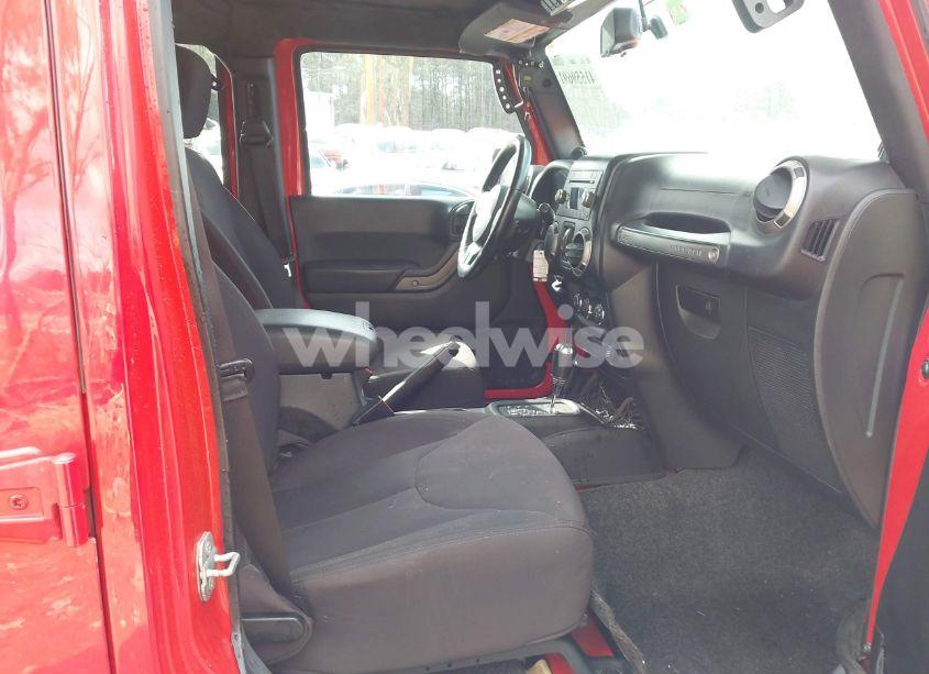 Photo 5 of 2014 Jeep Wrangler UNLIMITED SPORT (VIN 1C4BJWDGXEL320190)