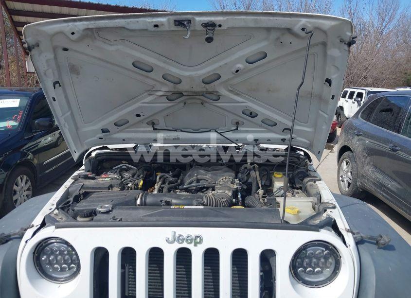 Photo 10 of 2015 Jeep Wrangler UNLIMITED SPORT (VIN 1C4BJWDGXFL666659)