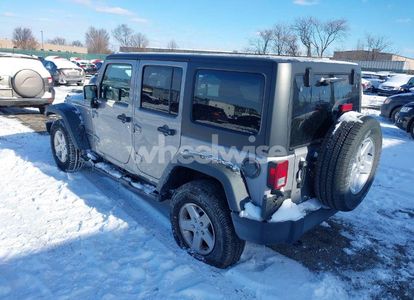 Photo 3 of 2016 Jeep Wrangler UNLIMITED SPORT (VIN 1C4BJWDGXGL252413)
