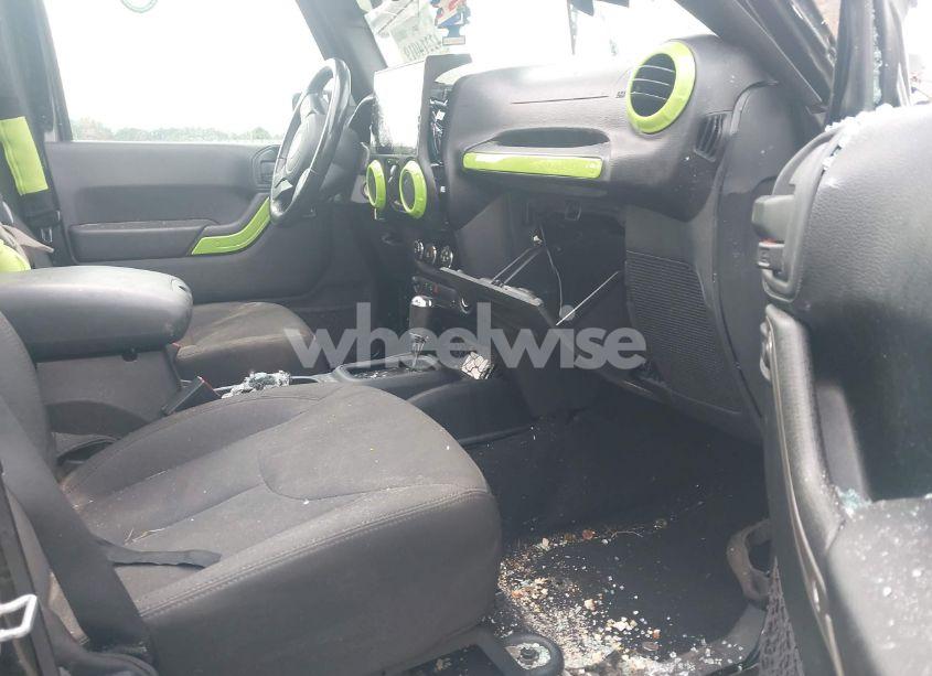 Photo 5 of 2016 Jeep Wrangler UNLIMITED SPORT (VIN 1C4BJWDGXGL269728)