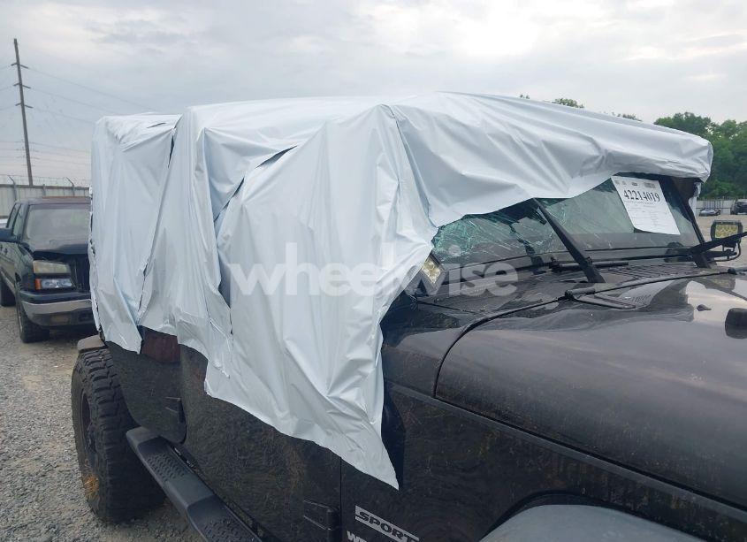 Photo 6 of 2016 Jeep Wrangler UNLIMITED SPORT (VIN 1C4BJWDGXGL269728)