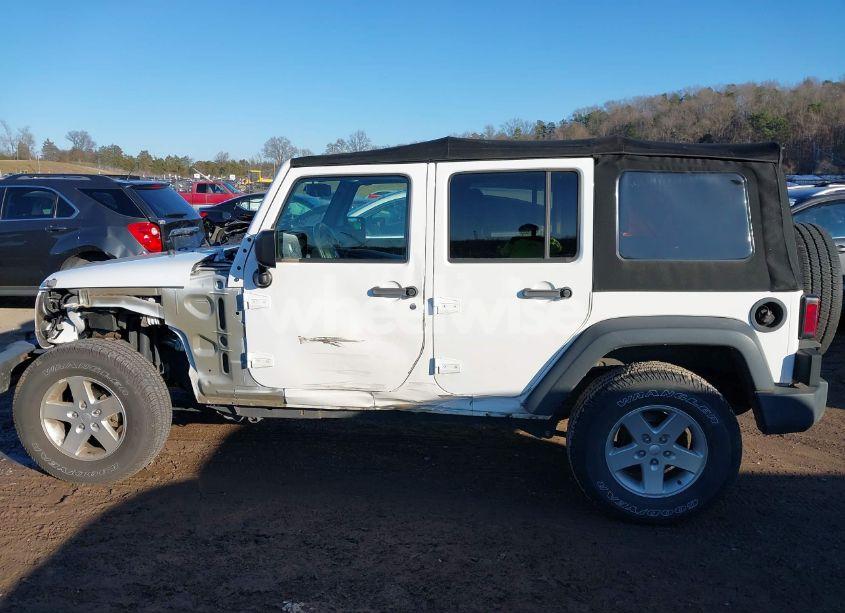 Photo 14 of 2017 Jeep Wrangler UNLIMITED BIG BEAR 4X4/FREEDOM 4X4/SPORT 4X4/WILLY WHEELER 4X4 (VIN 1C4BJWDGXH2587804)