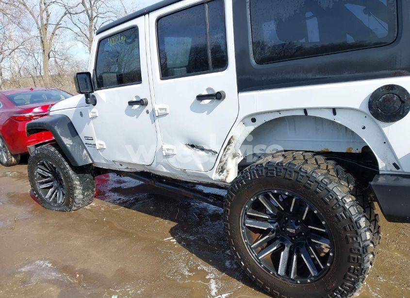 Photo 6 of 2017 Jeep Wrangler UNLIMITED WILLY WHEELER 4X4 (VIN 1C4BJWDGXHL500306)