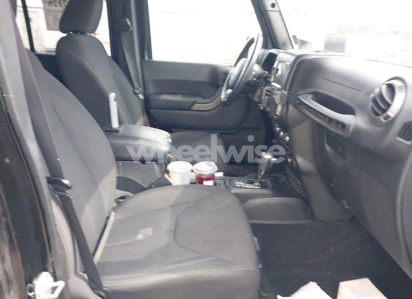 Photo 5 of 2017 Jeep Wrangler UNLIMITED SPORT (VIN 1C4BJWDGXHL530535)