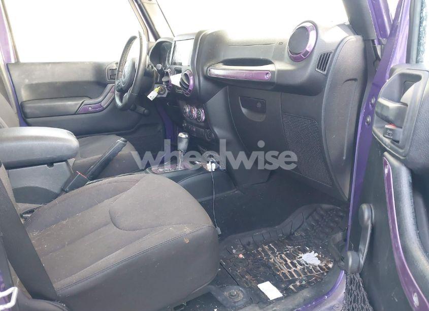 Photo 5 of 2018 Jeep Wrangler JK UNLIMITED SPORT 4X4 (VIN 1C4BJWDGXJL836446)