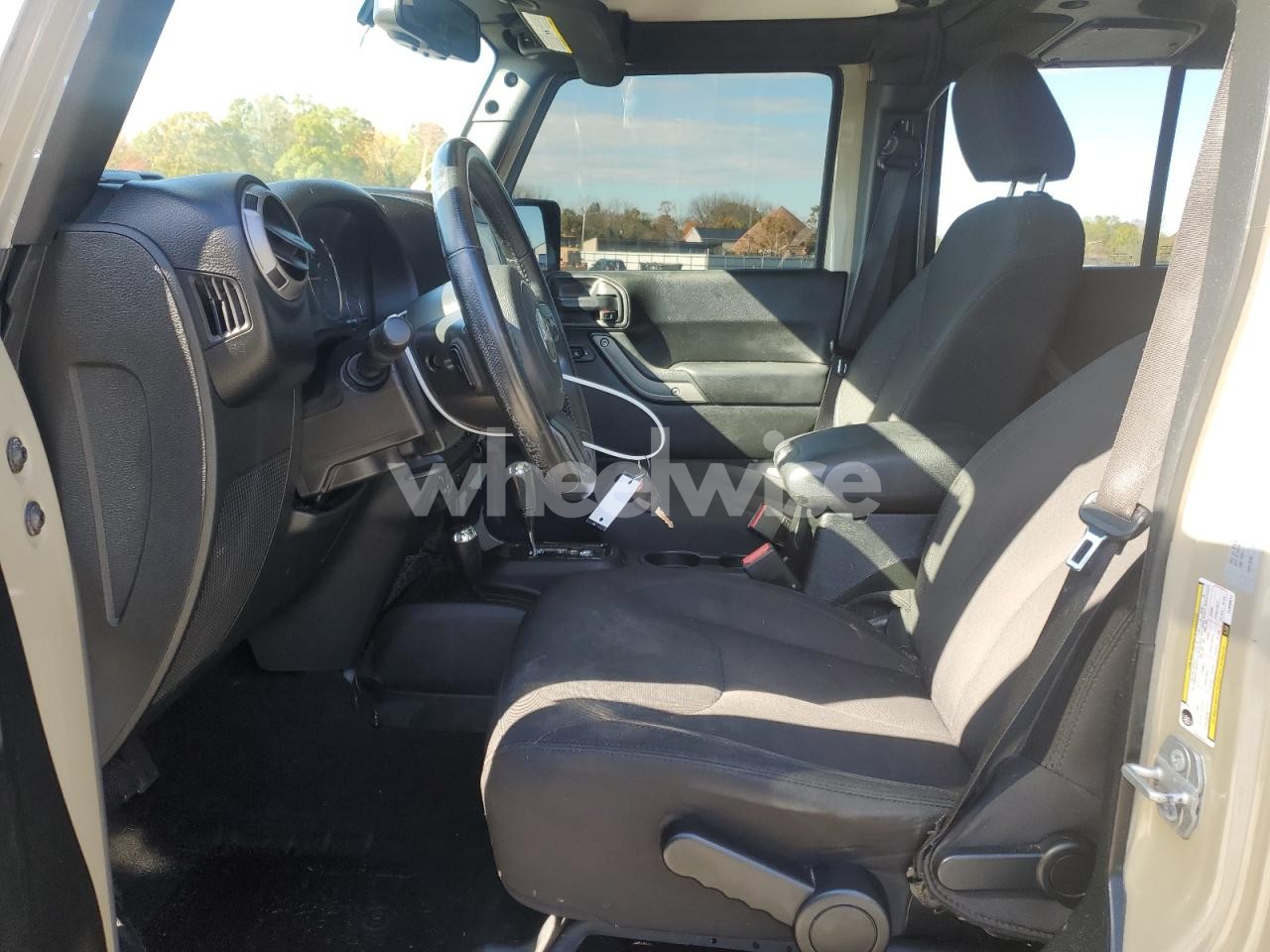 Photo 7 of 2018 JEEP WRANGLER UNLIMITED SPORT (VIN 1C4BJWDGXJL858611)