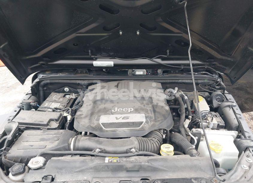 Photo 10 of 2018 Jeep Wrangler JK UNLIMITED SPORT S 4X4 (VIN 1C4BJWDGXJL862545)