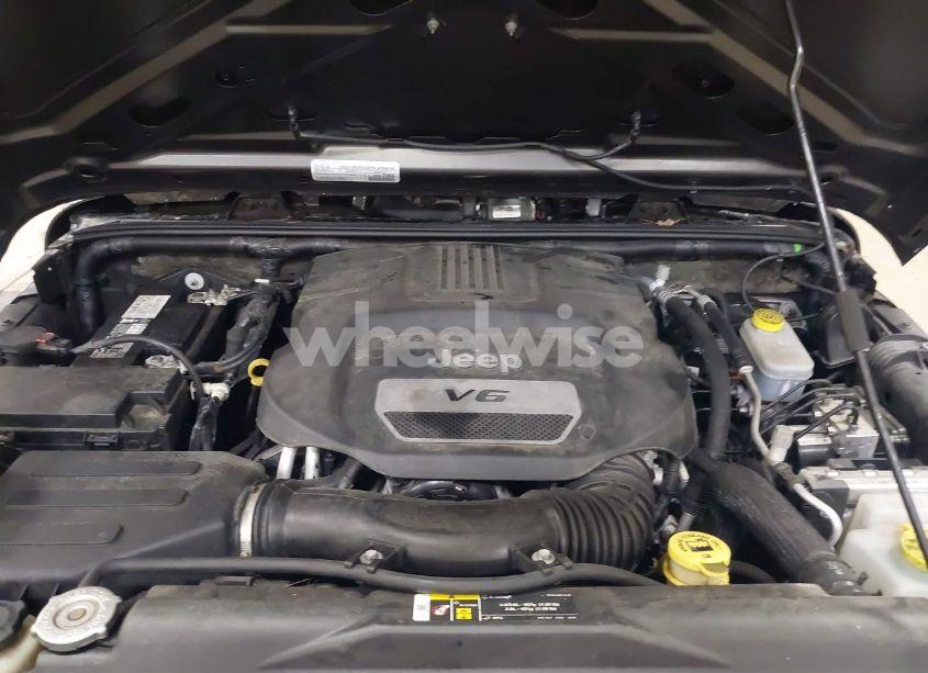 Photo 10 of 2018 Jeep Wrangler JK UNLIMITED SPORT 4X4 (VIN 1C4BJWDGXJL889020)