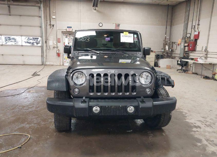 Photo 12 of 2018 Jeep Wrangler JK UNLIMITED SPORT 4X4 (VIN 1C4BJWDGXJL889020)