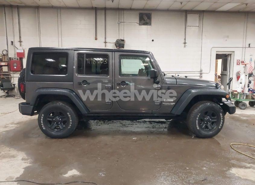 Photo 13 of 2018 Jeep Wrangler JK UNLIMITED SPORT 4X4 (VIN 1C4BJWDGXJL889020)