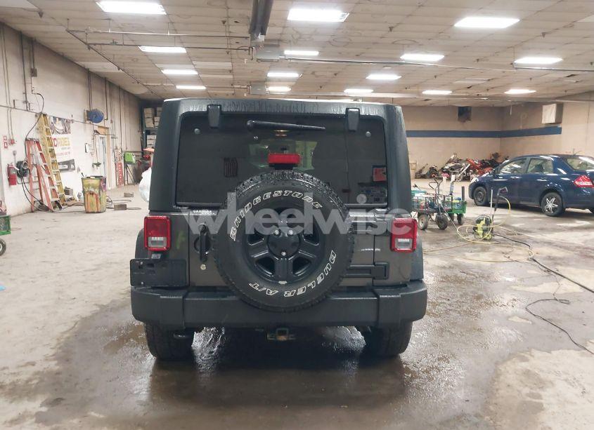 Photo 16 of 2018 Jeep Wrangler JK UNLIMITED SPORT 4X4 (VIN 1C4BJWDGXJL889020)