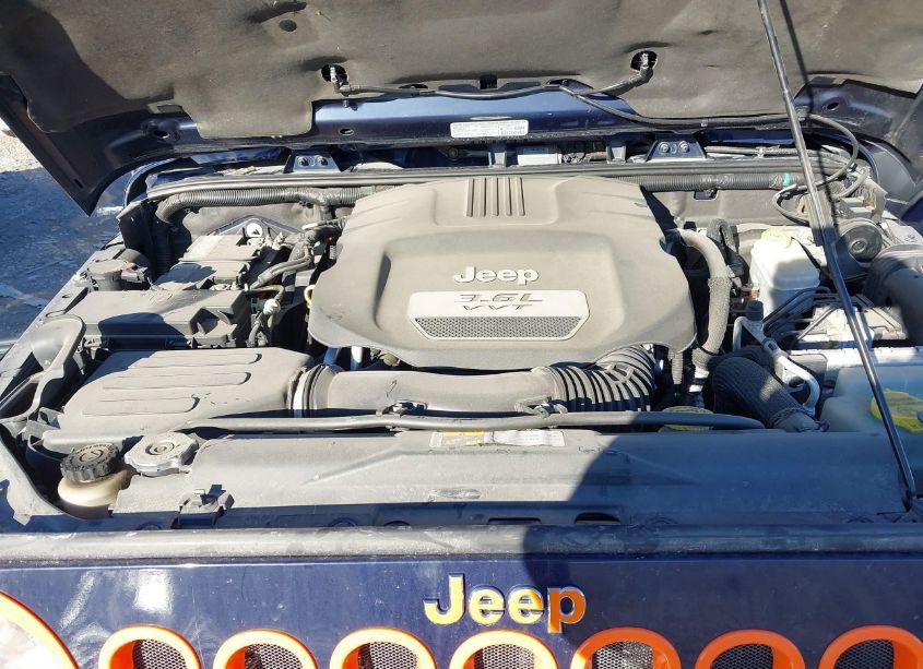 Photo 10 of 2013 Jeep Wrangler UNLIMITED SAHARA (VIN 1C4BJWEG0DL548146)