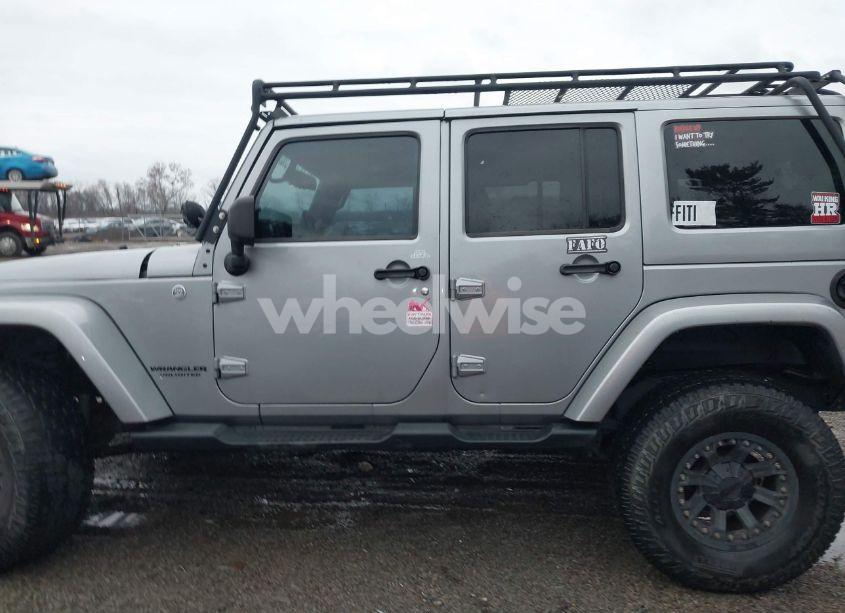 Photo 14 of 2013 Jeep Wrangler UNLIMITED SAHARA (VIN 1C4BJWEG0DL575895)