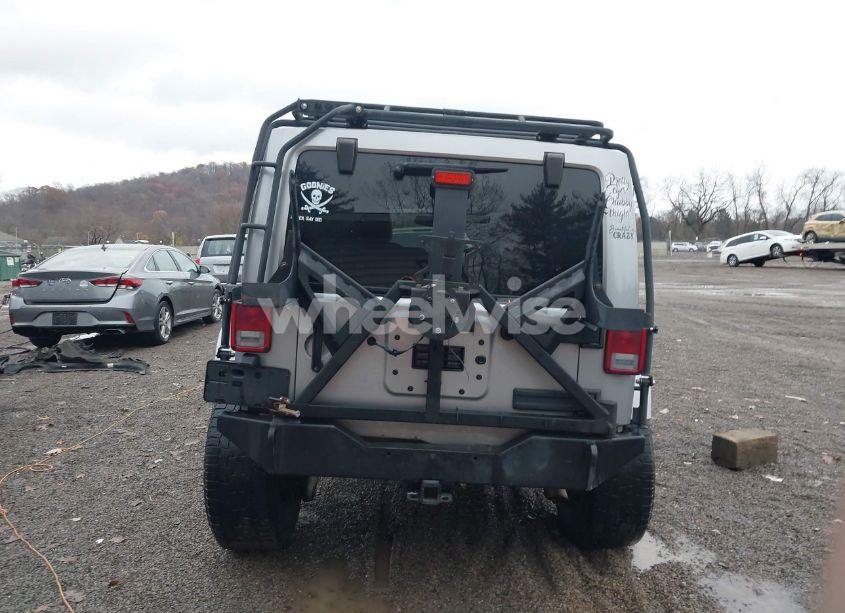 Photo 16 of 2013 Jeep Wrangler UNLIMITED SAHARA (VIN 1C4BJWEG0DL575895)