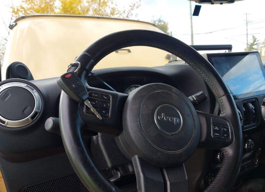 Photo 11 of 2013 Jeep Wrangler UNLIMITED SAHARA (VIN 1C4BJWEG0DL635867)