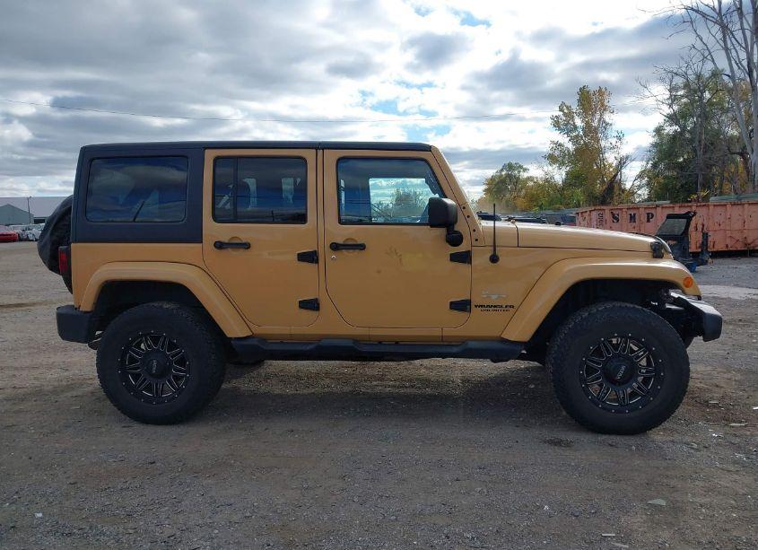 Photo 13 of 2013 Jeep Wrangler UNLIMITED SAHARA (VIN 1C4BJWEG0DL635867)