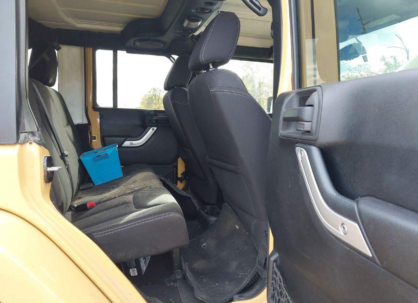 Photo 8 of 2013 Jeep Wrangler UNLIMITED SAHARA (VIN 1C4BJWEG0DL635867)