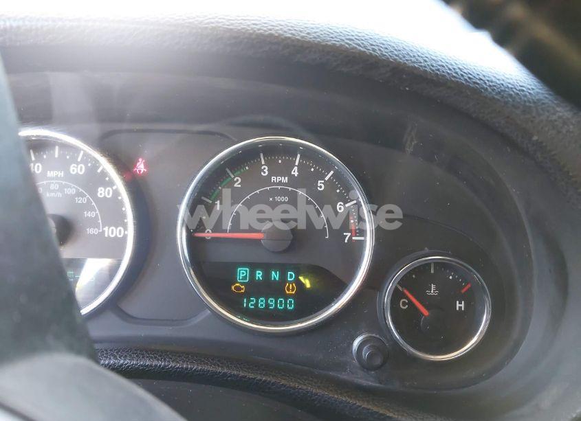 Photo 15 of 2014 Jeep Wrangler UNLIMITED ALTITUDE (VIN 1C4BJWEG0EL273475)