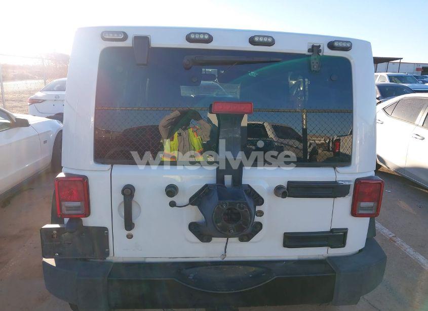 Photo 16 of 2014 Jeep Wrangler UNLIMITED ALTITUDE (VIN 1C4BJWEG0EL273475)