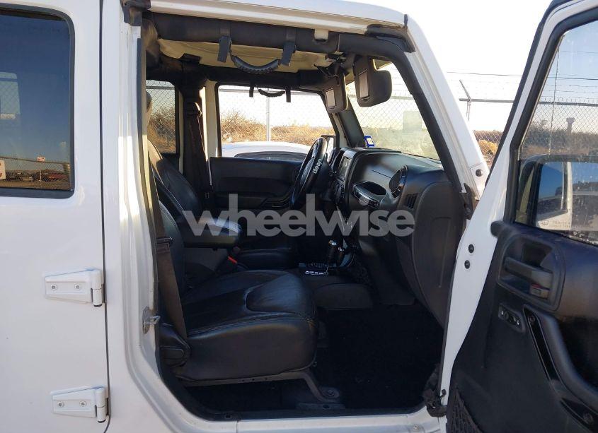 Photo 5 of 2014 Jeep Wrangler UNLIMITED ALTITUDE (VIN 1C4BJWEG0EL273475)