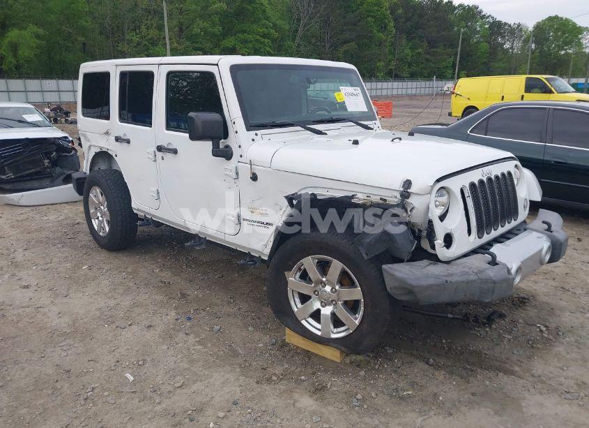2015 Jeep Wrangler UNLIMITED SAHARA (VIN 1C4BJWEG0FL526800) main photo