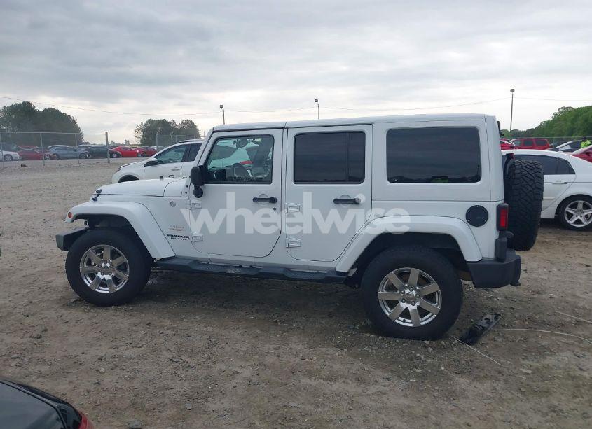 Photo 15 of 2015 Jeep Wrangler UNLIMITED SAHARA (VIN 1C4BJWEG0FL526800)