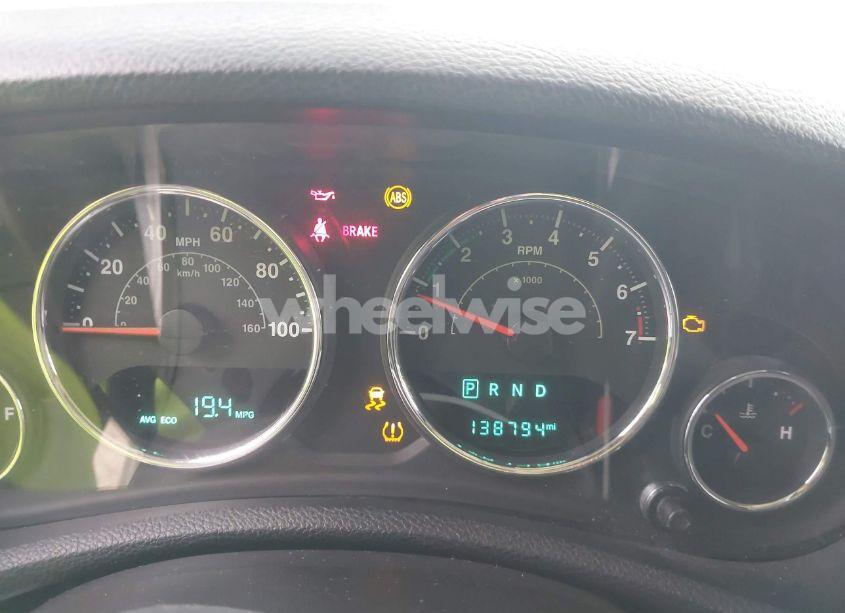 Photo 7 of 2015 Jeep Wrangler UNLIMITED SAHARA (VIN 1C4BJWEG0FL526800)