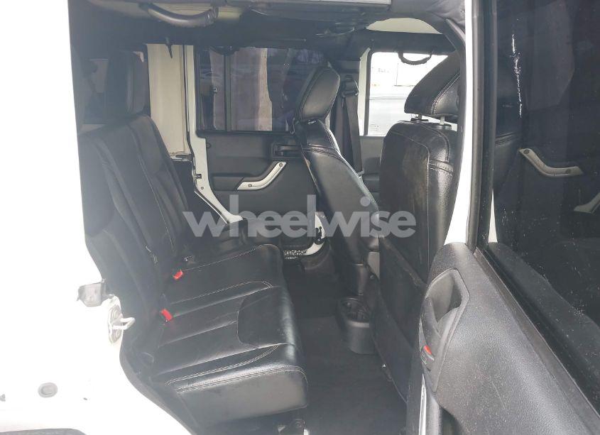 Photo 8 of 2015 Jeep Wrangler UNLIMITED SAHARA (VIN 1C4BJWEG0FL526800)