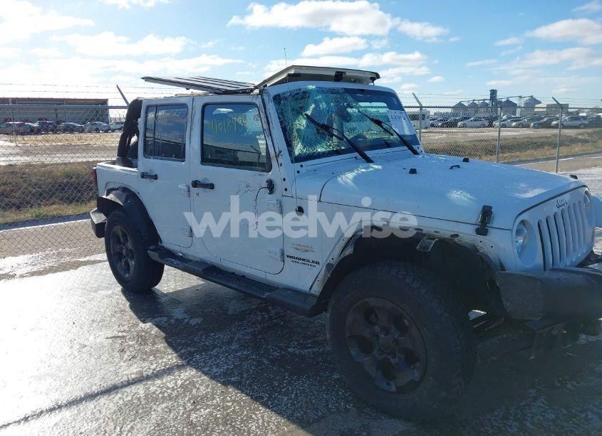 2015 Jeep Wrangler UNLIMITED SAHARA (VIN 1C4BJWEG0FL771144) main photo