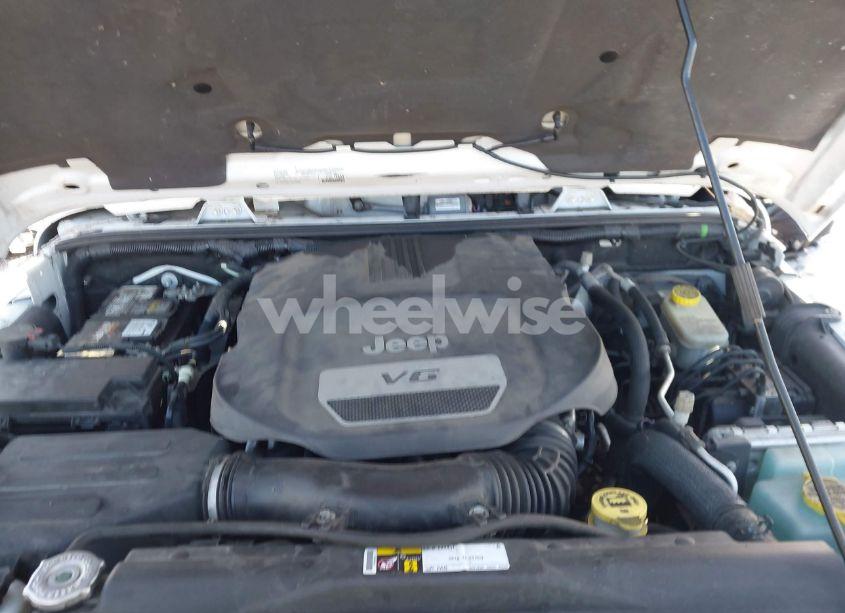 Photo 10 of 2015 Jeep Wrangler UNLIMITED SAHARA (VIN 1C4BJWEG0FL771144)