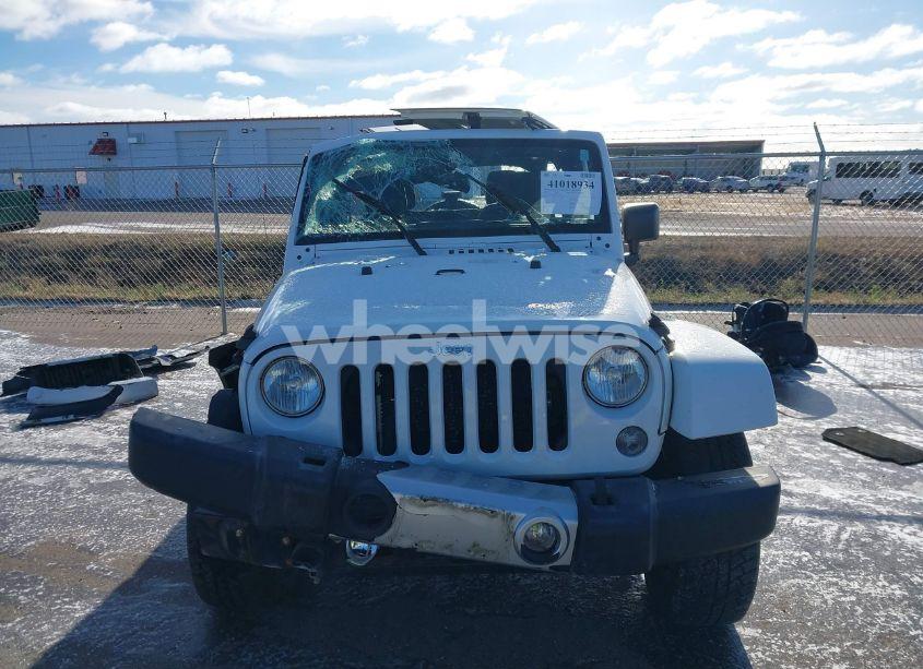 Photo 13 of 2015 Jeep Wrangler UNLIMITED SAHARA (VIN 1C4BJWEG0FL771144)