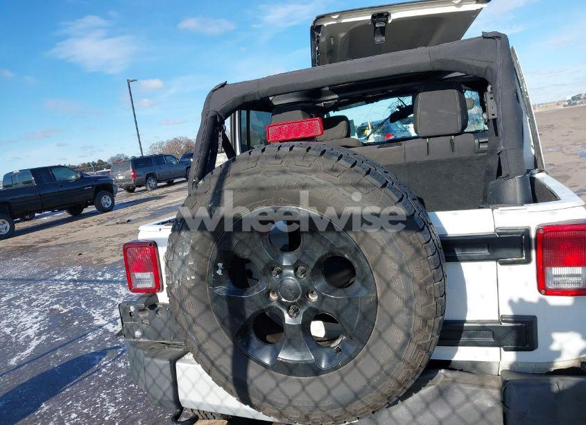 Photo 17 of 2015 Jeep Wrangler UNLIMITED SAHARA (VIN 1C4BJWEG0FL771144)