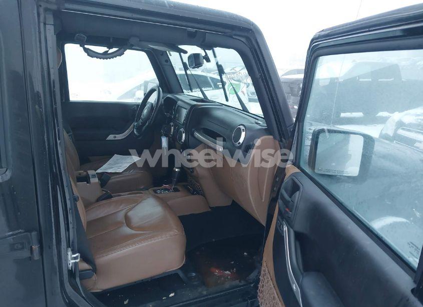 Photo 5 of 2016 Jeep Wrangler UNLIMITED SAHARA (VIN 1C4BJWEG0GL115723)