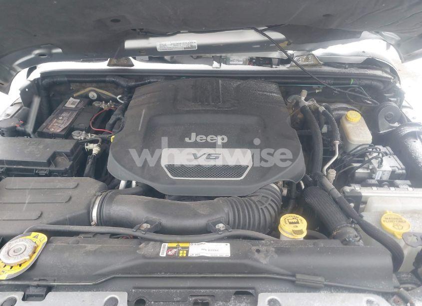 Photo 10 of 2016 Jeep Wrangler UNLIMITED SAHARA (VIN 1C4BJWEG0GL158586)