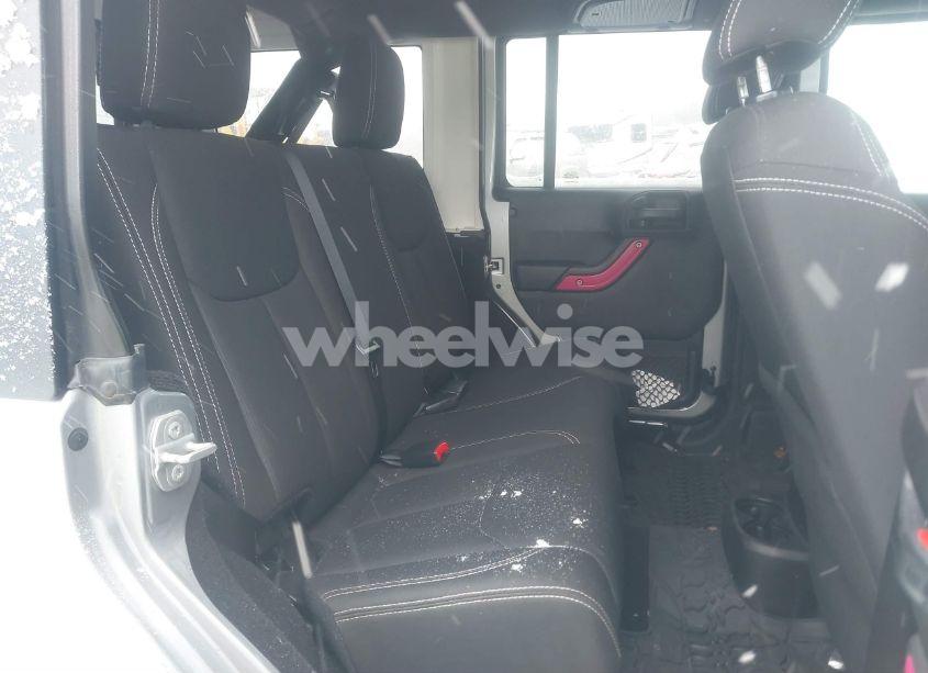 Photo 8 of 2016 Jeep Wrangler UNLIMITED SAHARA (VIN 1C4BJWEG0GL158586)