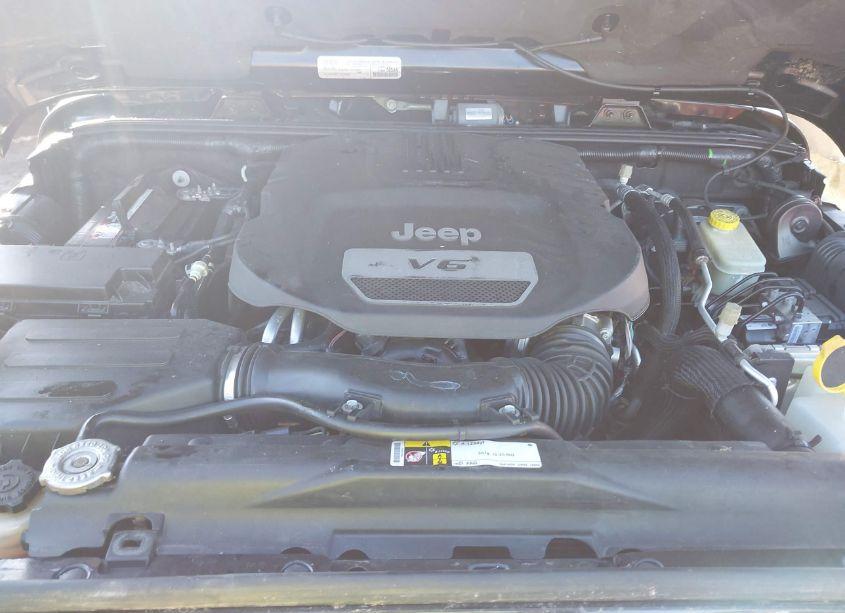 Photo 10 of 2016 Jeep Wrangler UNLIMITED SAHARA (VIN 1C4BJWEG0GL190454)