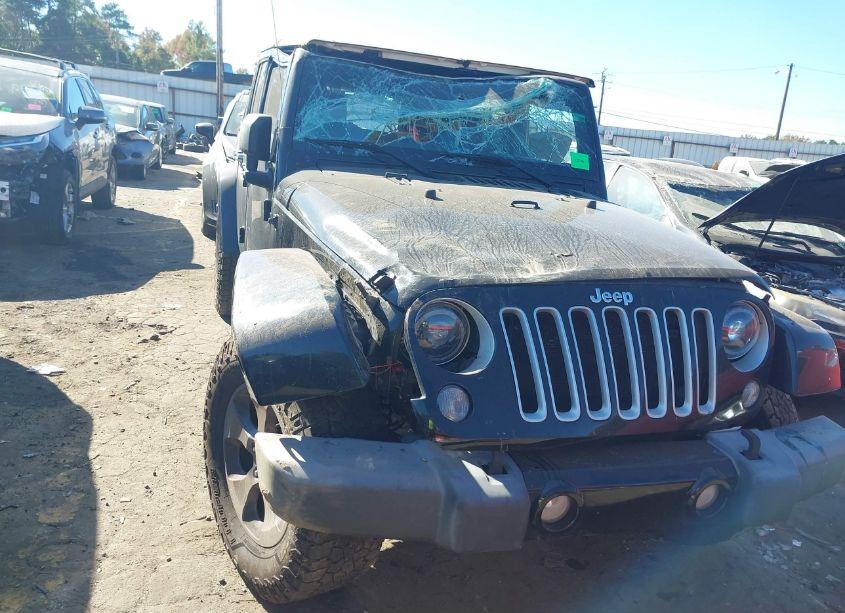 Photo 6 of 2016 Jeep Wrangler UNLIMITED SAHARA (VIN 1C4BJWEG0GL190454)