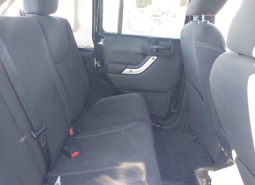 Photo 8 of 2016 Jeep Wrangler UNLIMITED SAHARA (VIN 1C4BJWEG0GL190454)