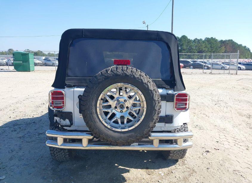 Photo 16 of 2016 Jeep Wrangler UNLIMITED SAHARA (VIN 1C4BJWEG0GL225087)