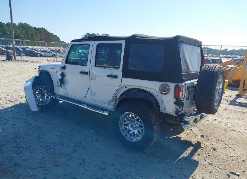 Photo 3 of 2016 Jeep Wrangler UNLIMITED SAHARA (VIN 1C4BJWEG0GL225087)