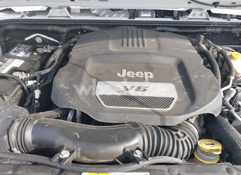 Photo 10 of 2016 Jeep Wrangler UNLIMITED SAHARA (VIN 1C4BJWEG0GL302105)