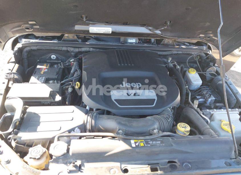 Photo 10 of 2017 Jeep Wrangler UNLIMITED SAHARA 4X4 (VIN 1C4BJWEG0HL558195)