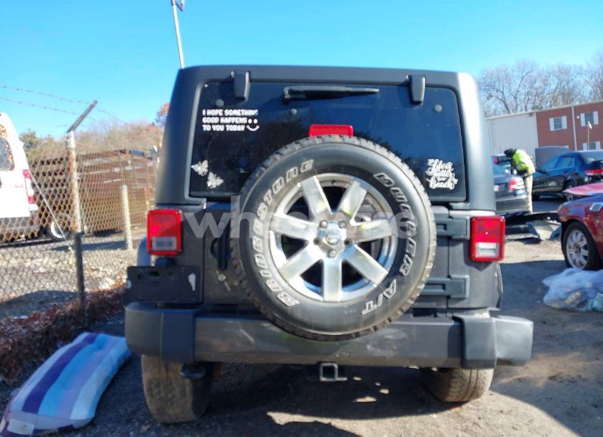 Photo 17 of 2017 Jeep Wrangler UNLIMITED SAHARA 4X4 (VIN 1C4BJWEG0HL595702)