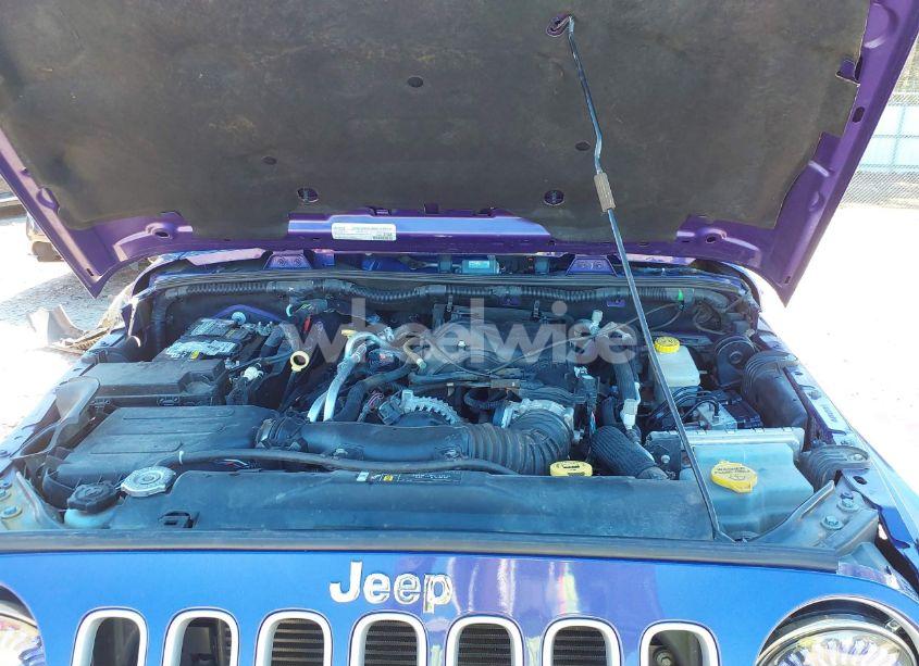 Photo 10 of 2017 Jeep Wrangler UNLIMITED SAHARA 4X4 (VIN 1C4BJWEG0HL609887)