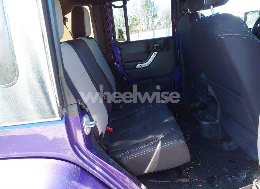 Photo 8 of 2017 Jeep Wrangler UNLIMITED SAHARA 4X4 (VIN 1C4BJWEG0HL609887)