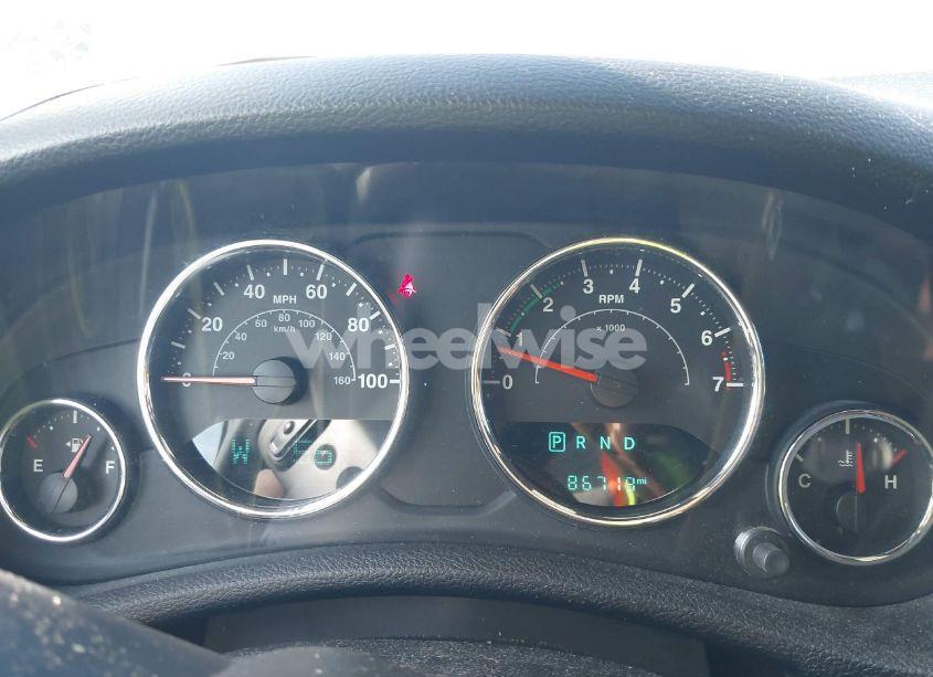 Photo 7 of 2018 Jeep Wrangler JK UNLIMITED SAHARA 4X4 (VIN 1C4BJWEG0JL829911)