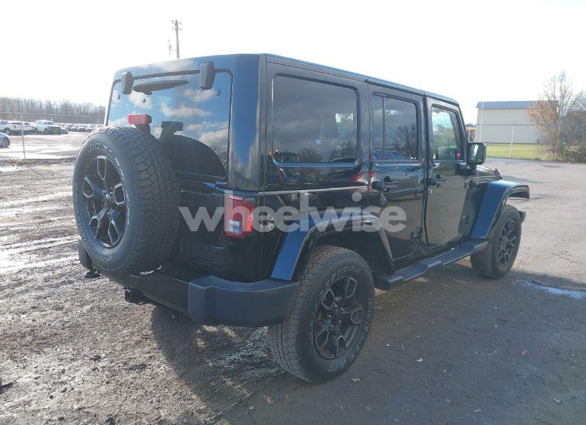 Photo 4 of 2018 Jeep Wrangler JK UNLIMITED SAHARA (VIN 1C4BJWEG0JL864500)